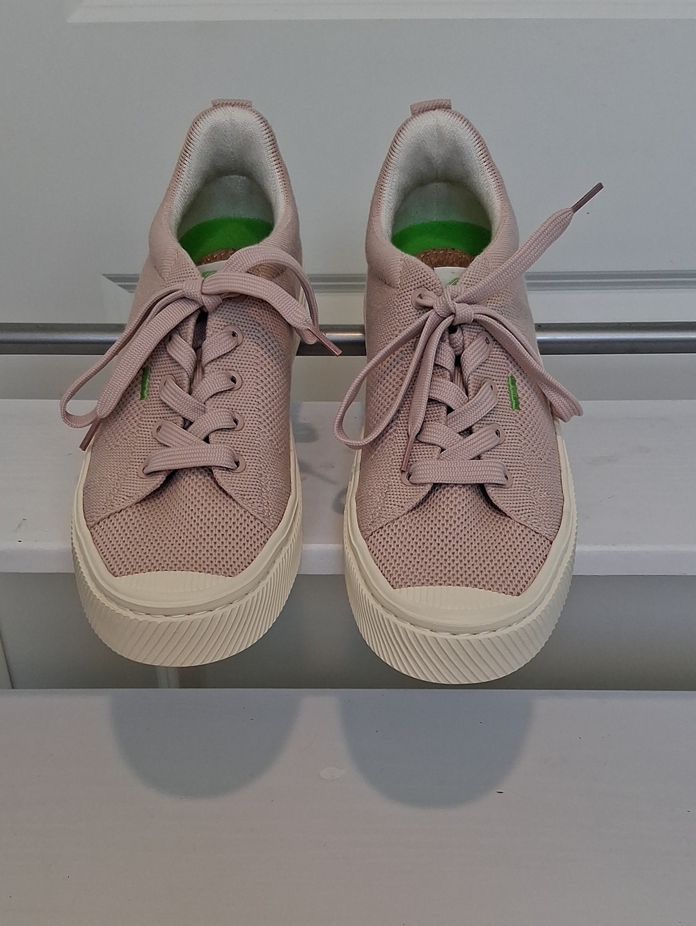 Cariuma 1B1 Rose Knit Women’s Casual Lace-Up Sneakers in Light Pink